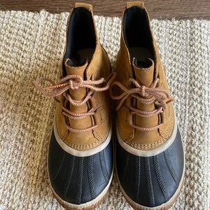 Sorel Out and About boots, size 8